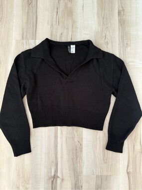 H&M Black V-Neck Cropped Sweater